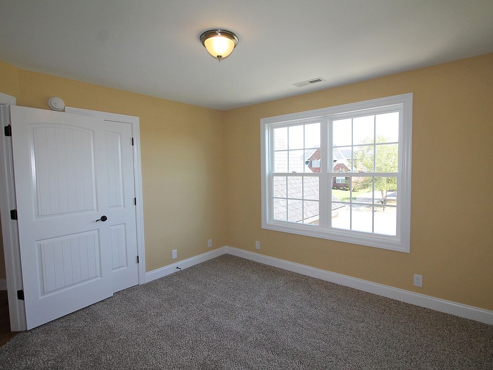 1st image of 2917 Caraway Dr