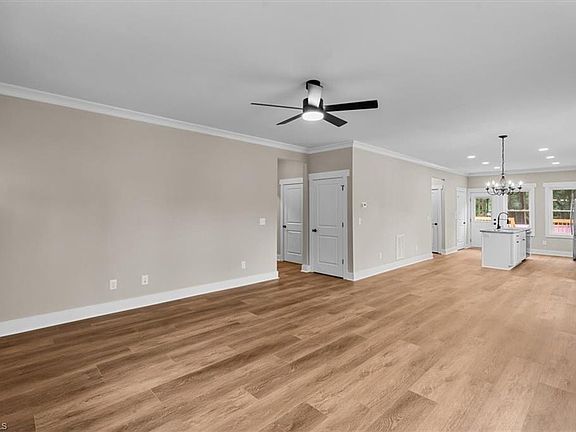 4th image of 1606 Youngs Mill Rd