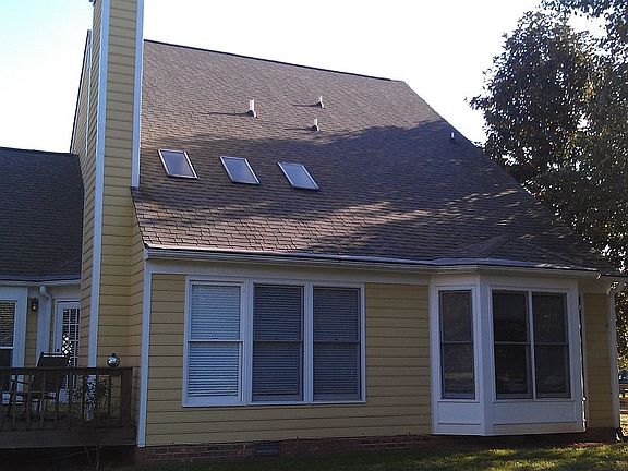 4th image of 9009 Carastan Dr