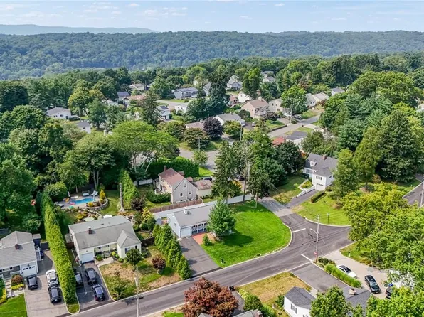 132 Huntley Drive, Ardsley, NY 10502