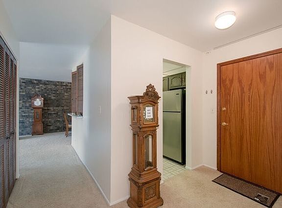 3rd image of 907 Curtiss St APT 506
