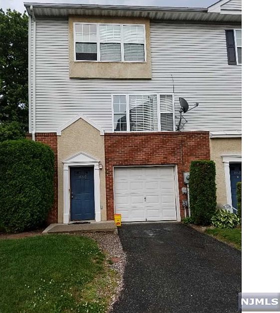 1st image of 196C N Grove St #11