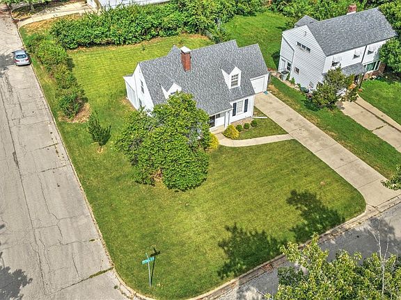 3rd image of 2374 W Forest Ave