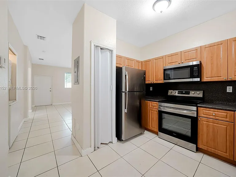 2524 SE 16th Rd #100 — Photo 10
