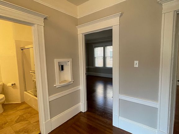 Landing to 3 bedrooms, bathroom, and living room.