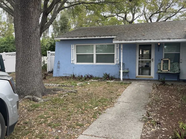 6103 Cedarbrook Dr N, Pinellas Park, FL 33782