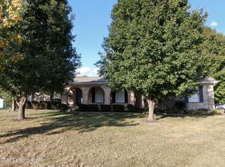 105 Grindstone Dr, Shepherdsville, KY 40165