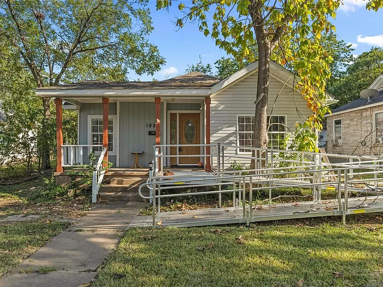 1820 Live Oak Ave — Photo 15