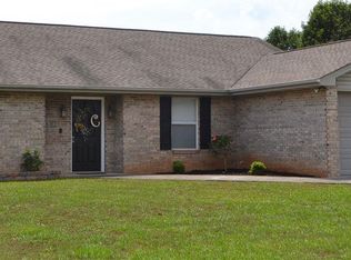 1407 Little Kaycee Dr, Sevierville, TN 37876