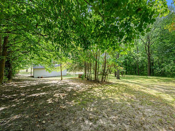 3rd image of 58480 Kirk Lake Rd