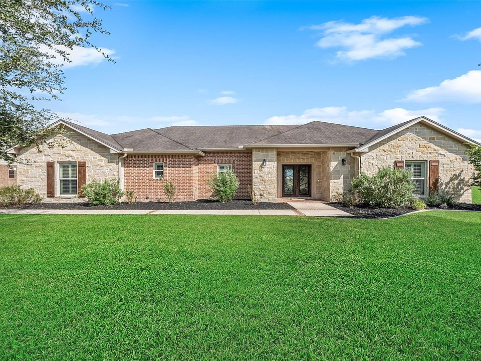 1st image of 135 Wellspring Blvd