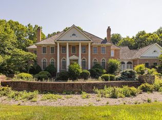 731 Utterback Store Rd, Great Falls, VA 22066