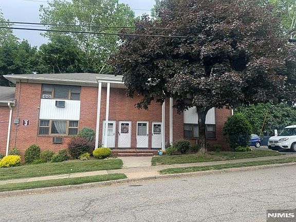 2nd image of 3 Colonial Dr APT 3C