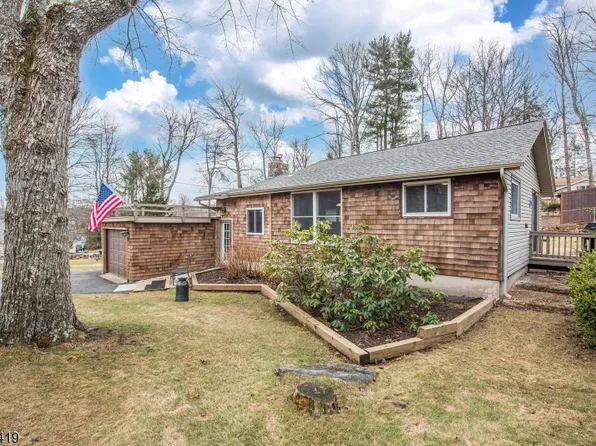 105 Bushwick Ln, Vernon Twp., NJ 07422