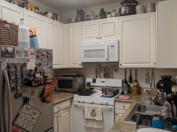 5th image of 1220 S Centinela Ave #207