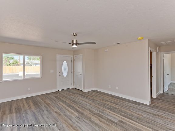 5th image of 295 W 30th St