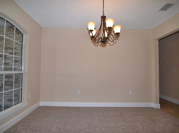 5th image of 48 Louisiana Dr