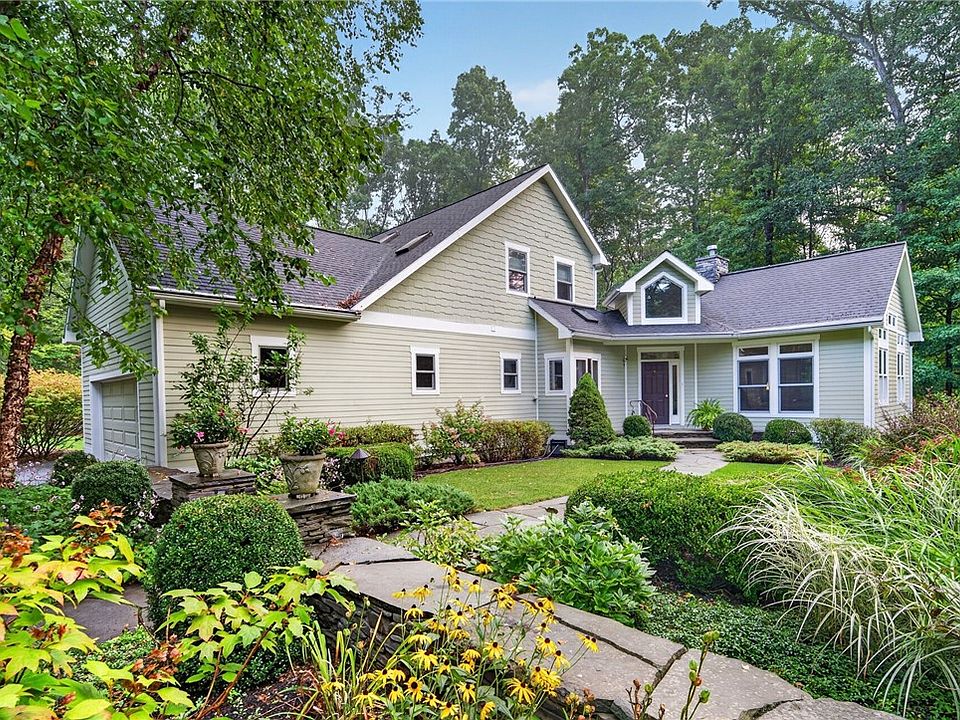 1st image of 59 Hickory Cir