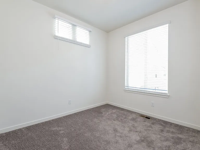 18557 E 47th Pl — Photo 16