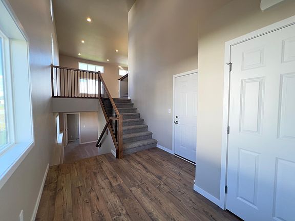 2nd image of 6776 32nd St S