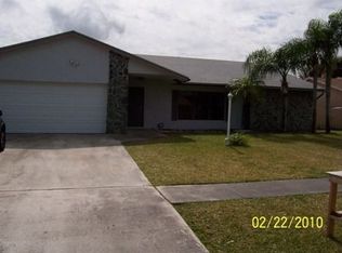 6095 Plains Dr, Lake Worth, FL 33463
