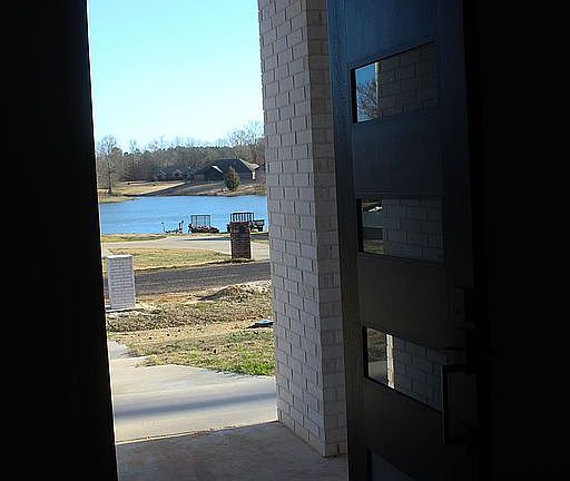 4th image of 11 Lewis Ln