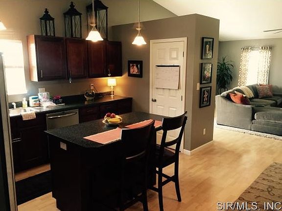 eat in kitchen to family room