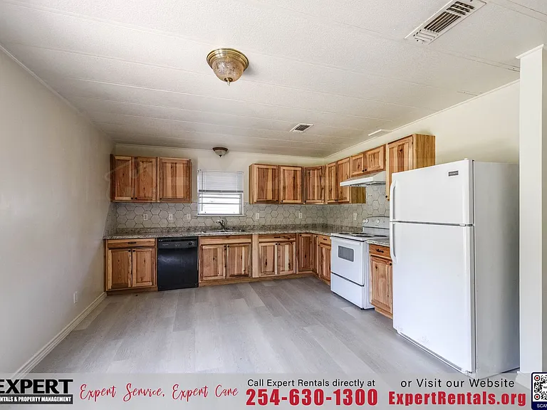 1402 Elyse Dr — Photo 10