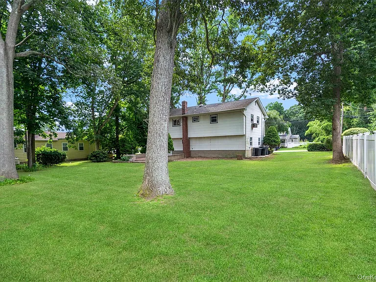 39 Wolfhollow Rd — Photo 34