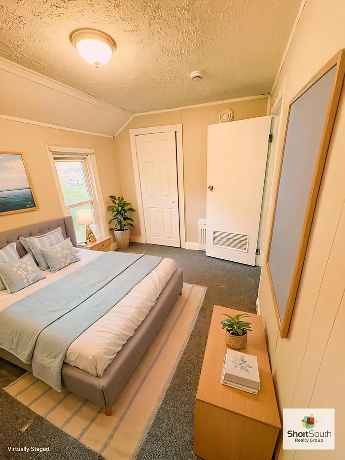 3 bed, 1.0 bath, 1000 sqft, $1,100 — Photo 4