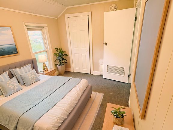 4th image of 223 Gelock Pl SW #2