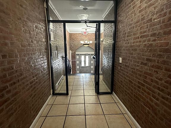 3rd image of 14 Park Ave #15