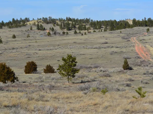 249 Overland Dr, Miles City, MT 59301