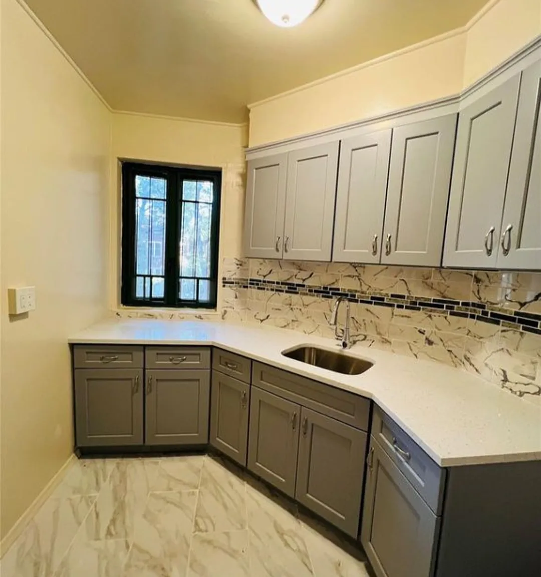 2 bed, 780 sqft, $2,850 — Photo 2