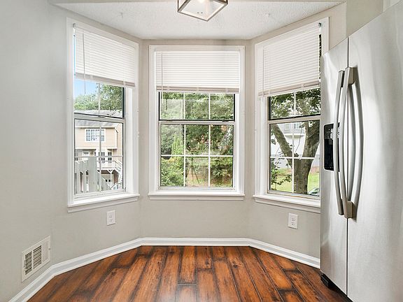 4th image of 5045 Laurel Springs Way SE