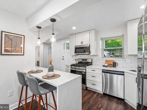 2502 Parkview Rd, Gwynn Oak, MD 21207