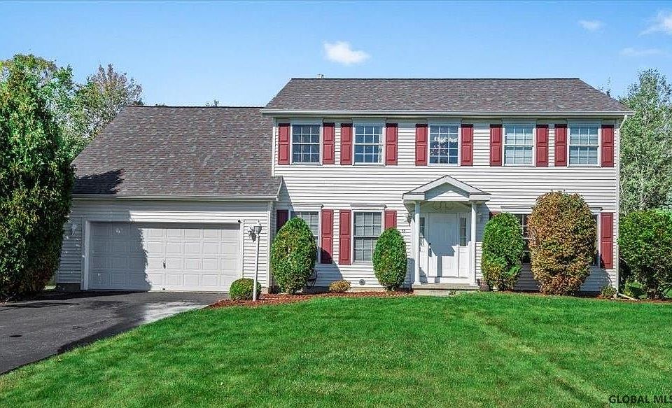 1st image of 33 Mallard Dr
