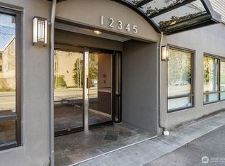 Pegasus Court, Seattle, WA 98125