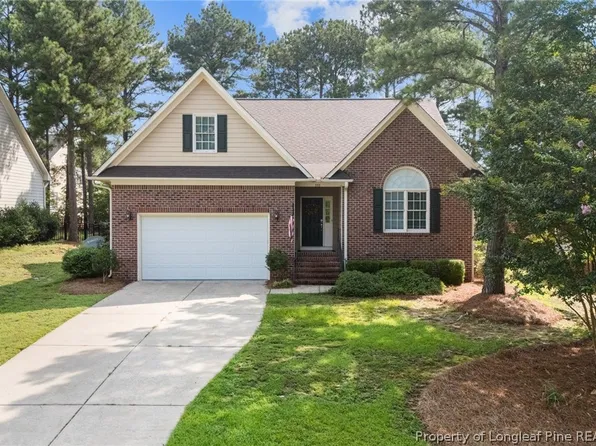 555 Whispering Pines Dr, Spring Lake, NC 28390