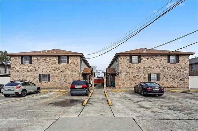 1st image of 4425 Barnett St #A