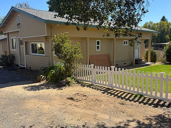 2nd image of 2660-2666 Gravenstein Hwy S #2662