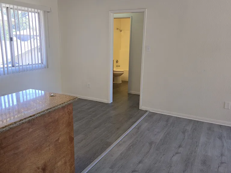 349 S Ashford Ave — Photo 19