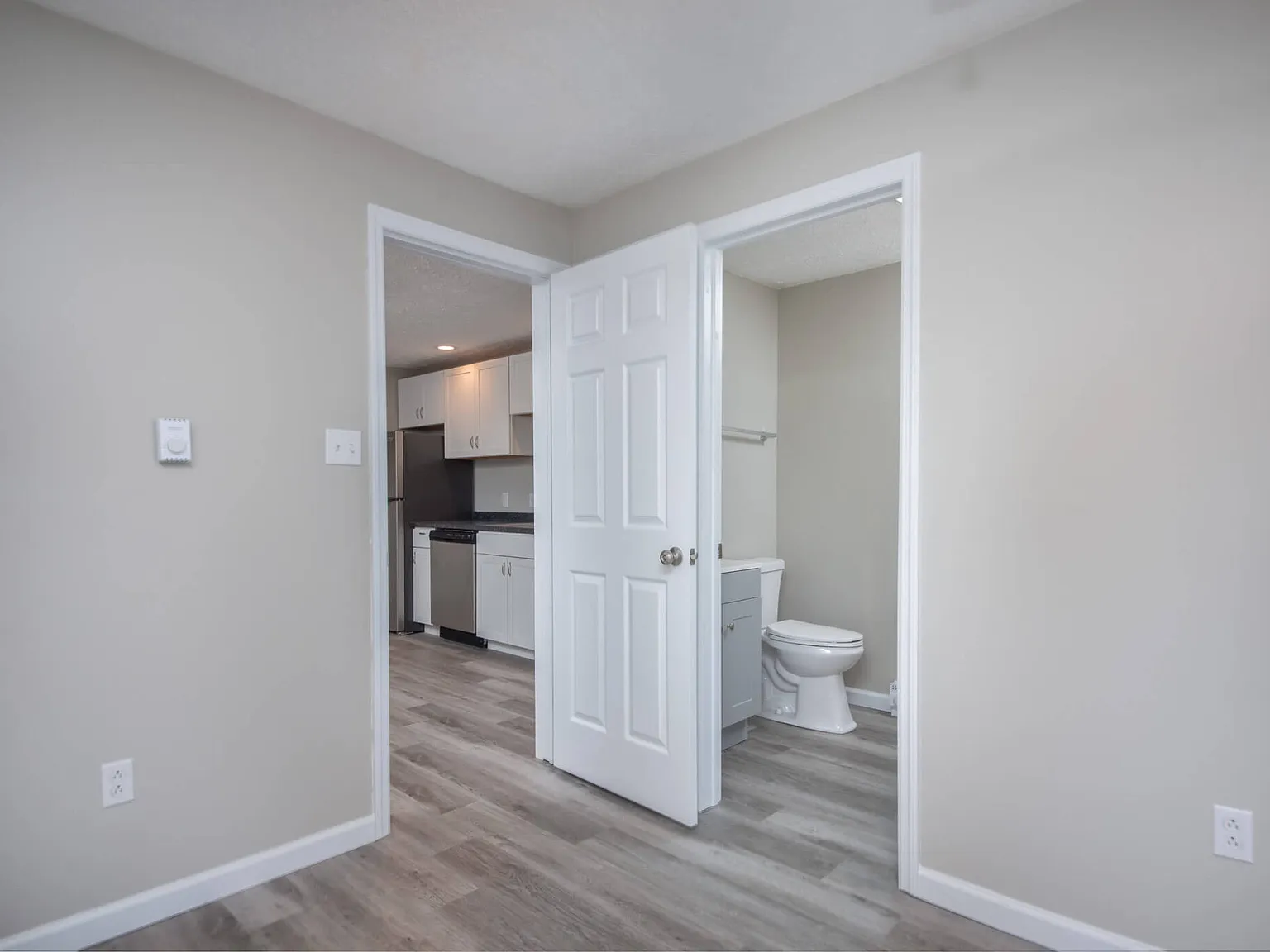1064 Willowdale Rd — Photo 2
