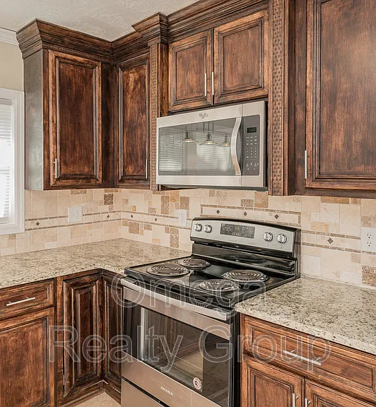 1808 Wilson Dr — Photo 12