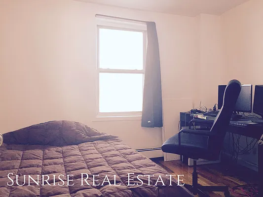 Rented by Sunrise Real Estate | media 19