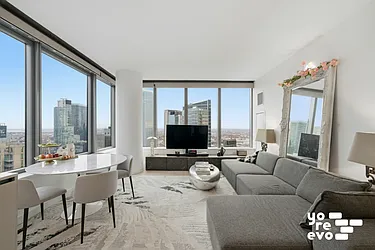 3 Court Square, #4308