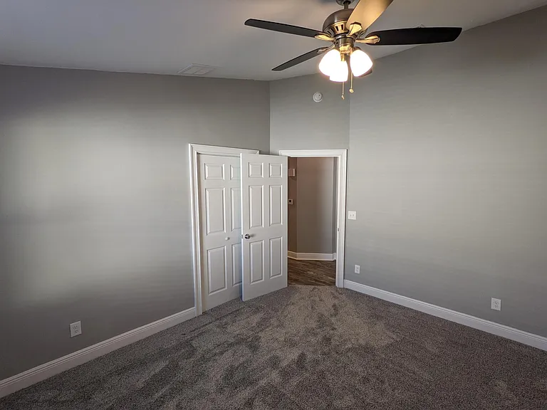 2238 Holton St — Photo 8