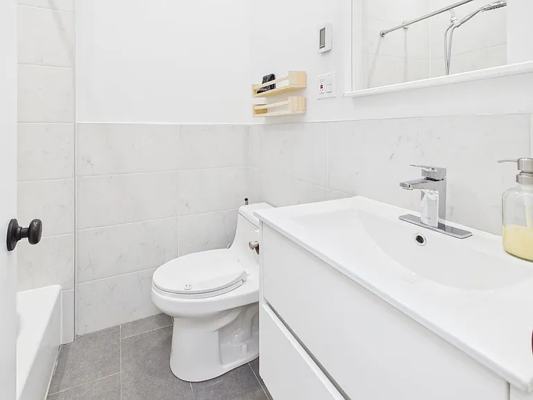 3 Jardine Pl #2F — Photo 17