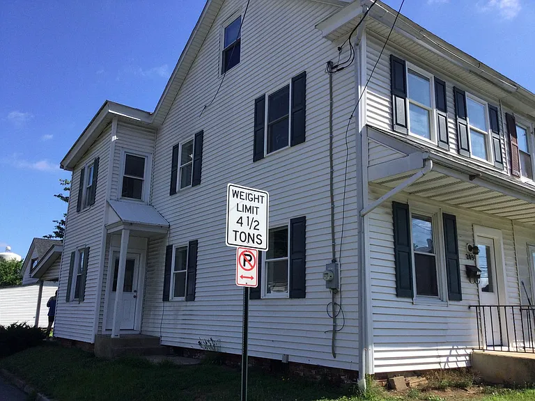 209 W Frederick St — Photo 29