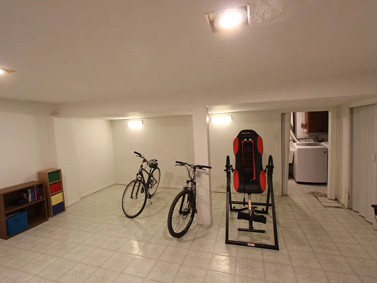 3441 Brighton Rd — Photo 36